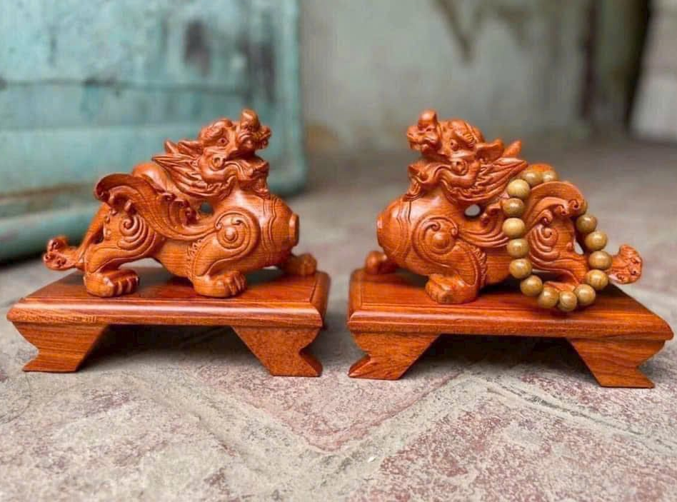 Thông Tin Sản Phẩm Tượng tỳ hưu phong thuỷ gỗ hương Gia Lai.png